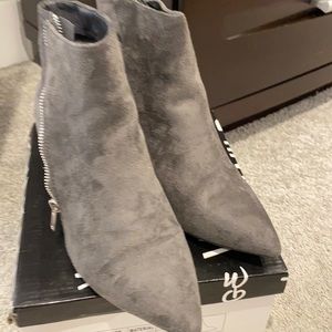 Cute grey booties! Only worn 1x